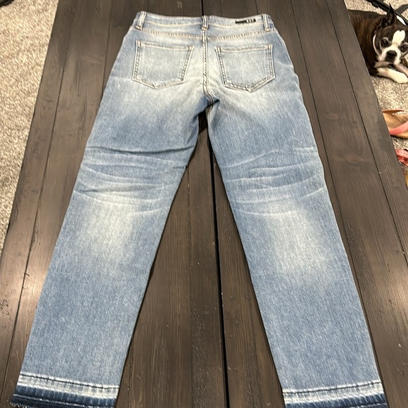 NWOT (it just came off) Kut From the Kloth button up jean. Intentional distress - Picture 7 of 8